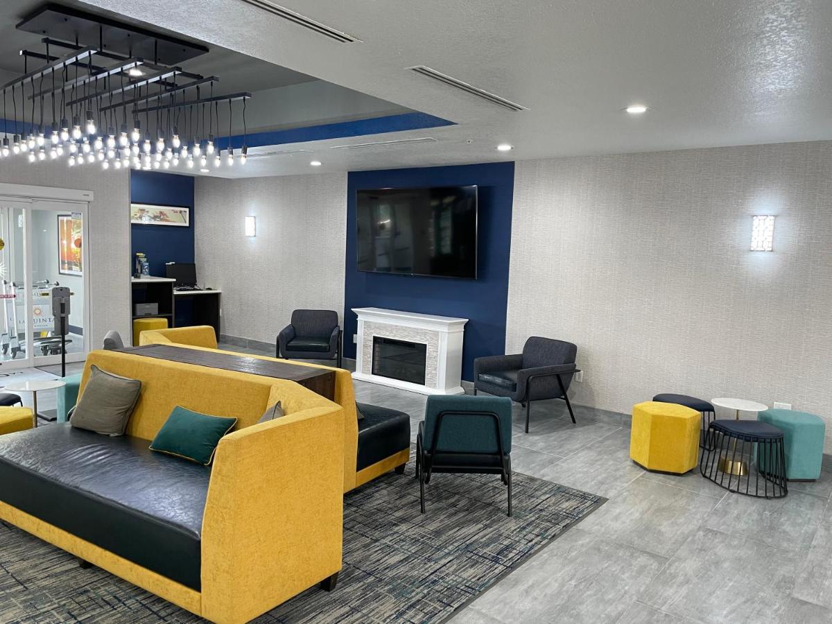 Hotel La Quinta By Wyndham Tampa 3*