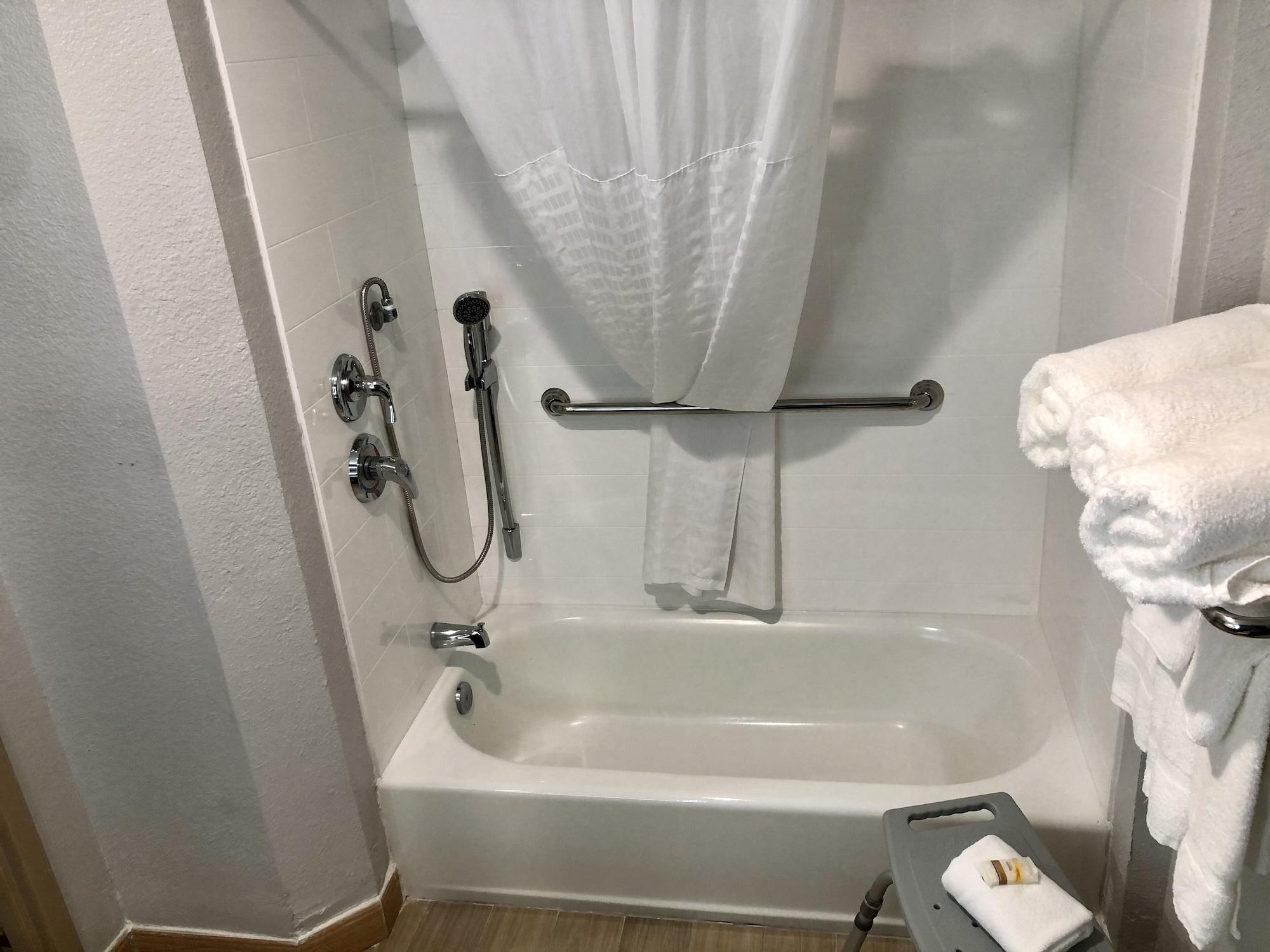 La Quinta By Wyndham Tampa 3*