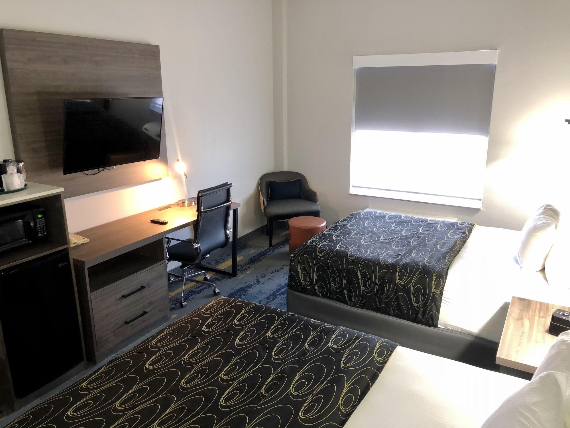 La Quinta By Wyndham Tampa Hotel