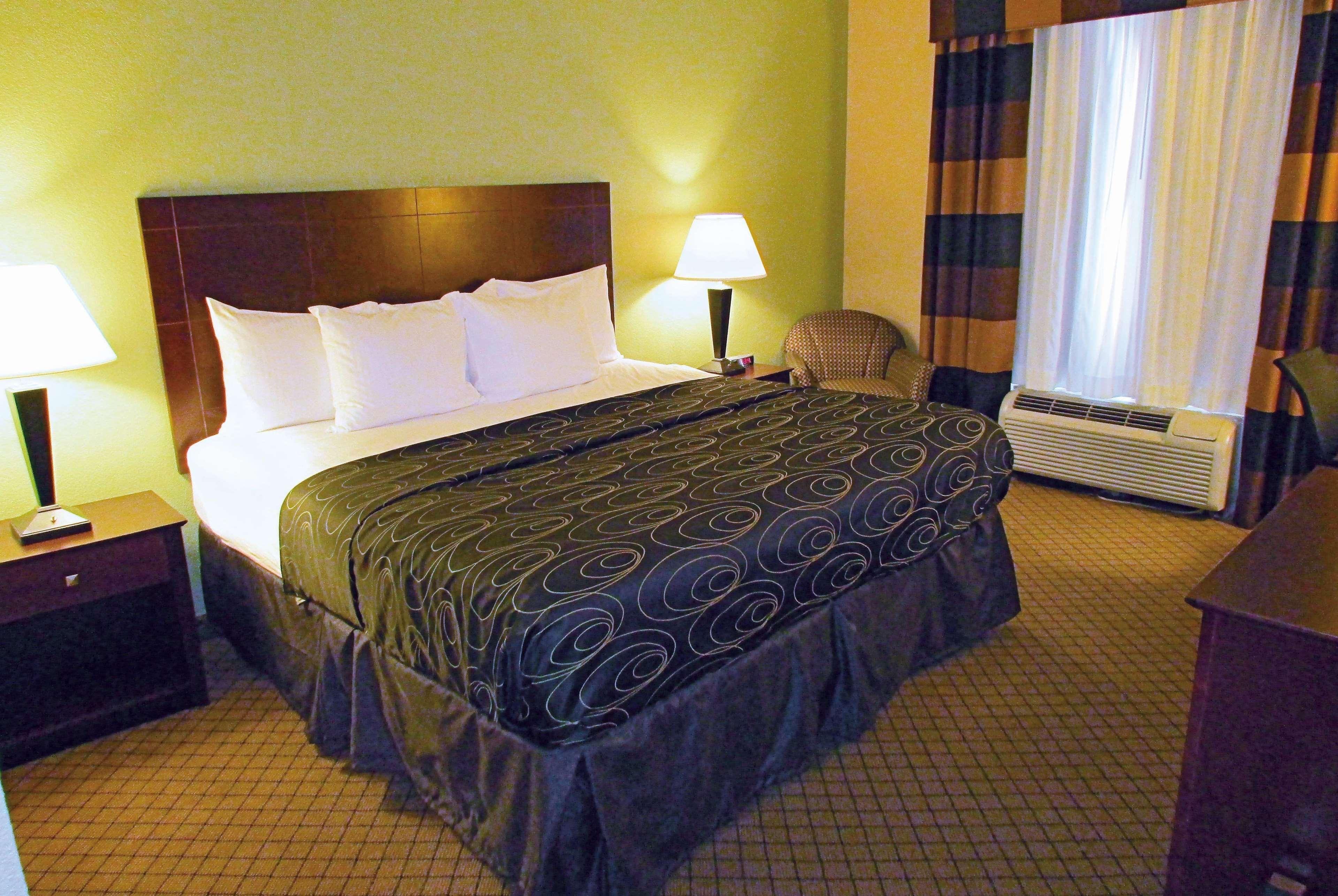 Hotel La Quinta By Wyndham Tampa 3*