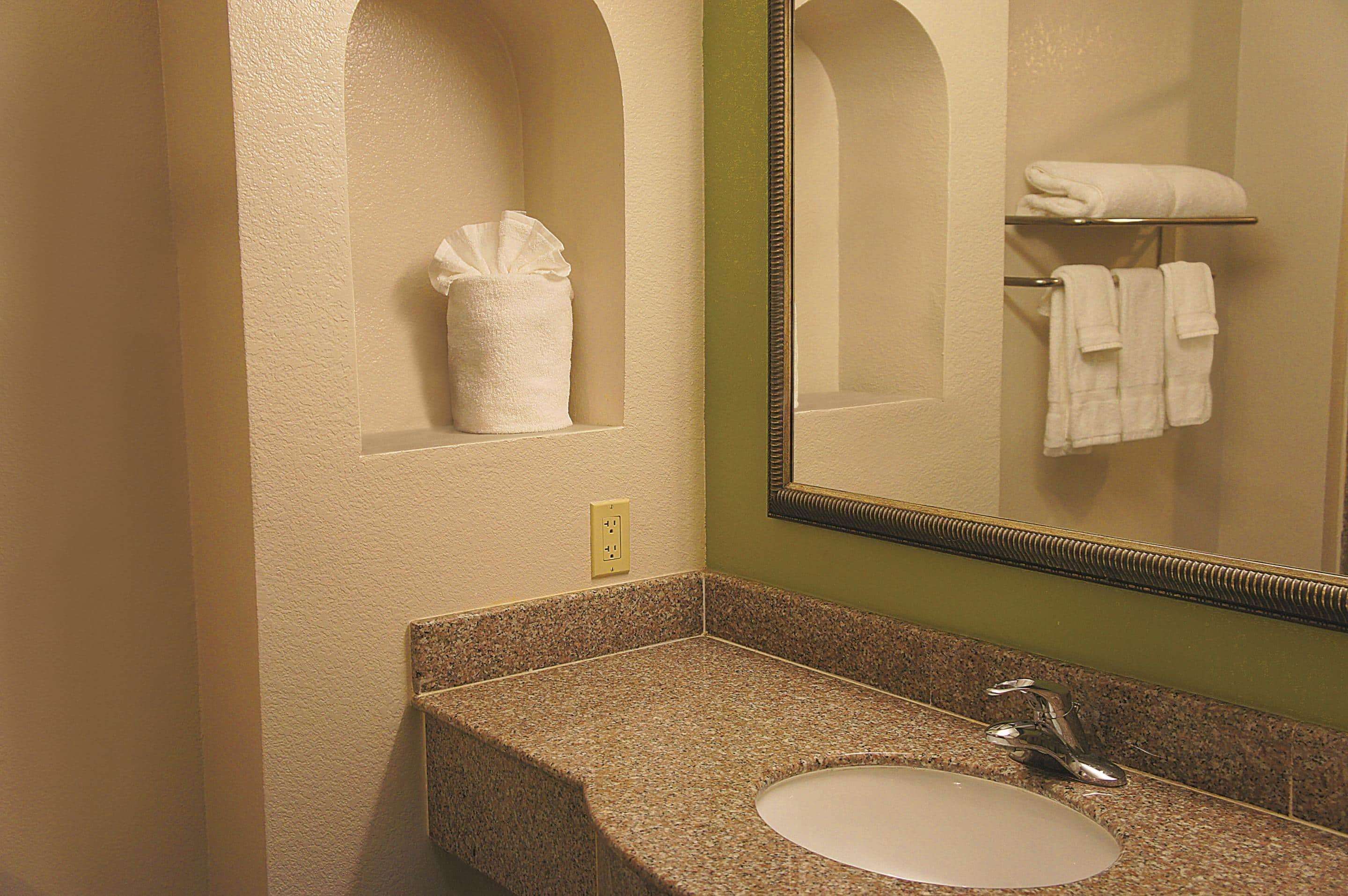 Hotel La Quinta By Wyndham Tampa Carrollwood Village