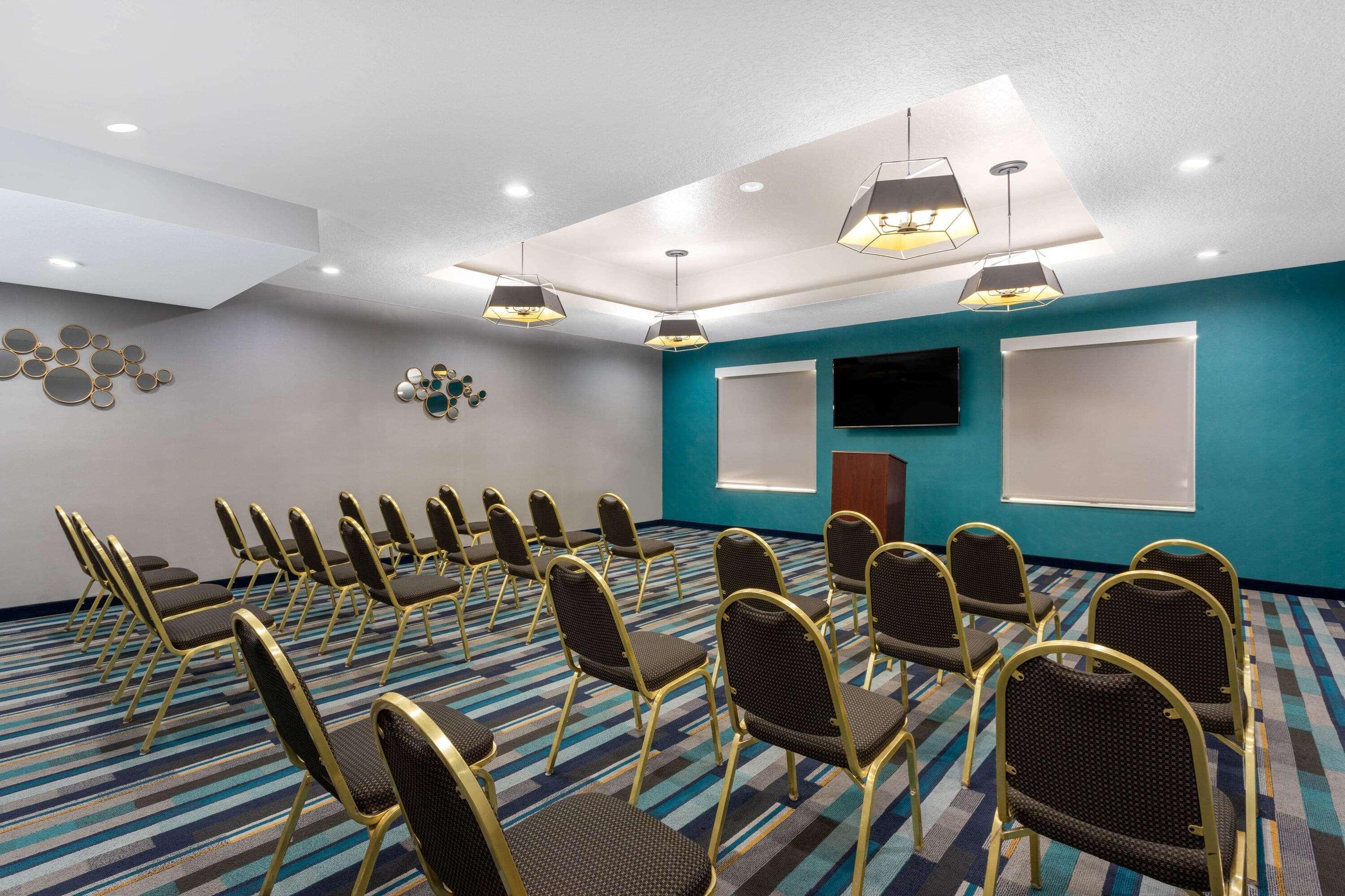 La Quinta By Wyndham Hotel 3*